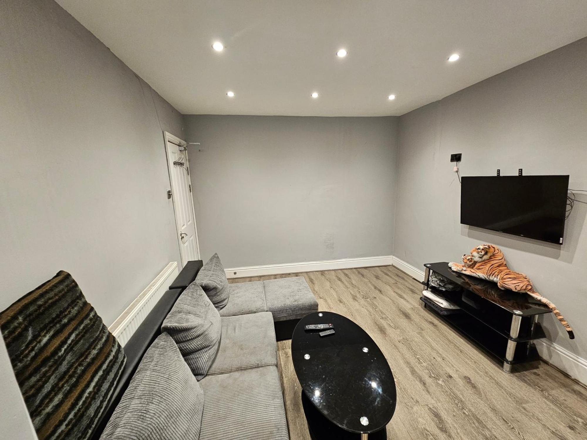 Monyhull Homestay - Near City Centre Kingsheath Nia Nec Bhx Birmingham Exterior photo